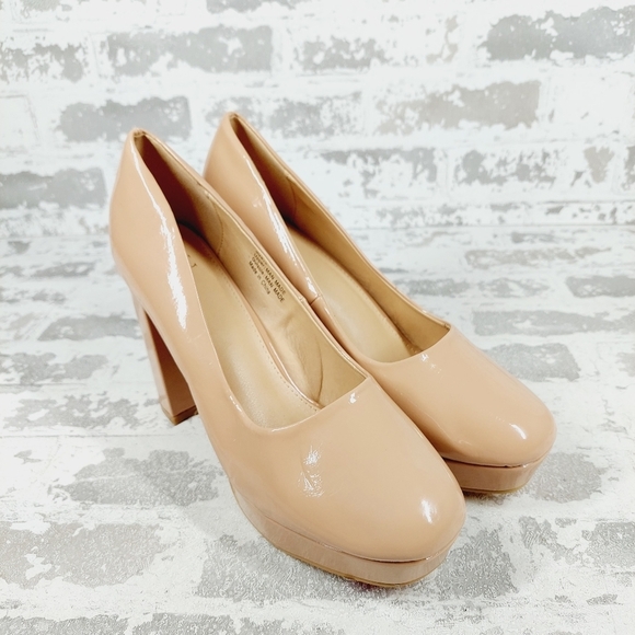 NEW New York & Company Tan Nude Slip On Platform High Heels W631 - Picture 4 of 12